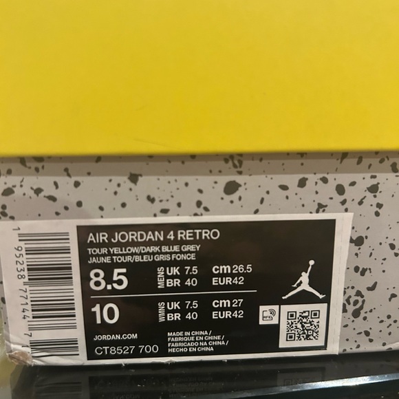 Jordan 4 lightnings